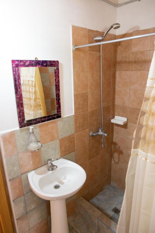 Huellas Hostel Lago Puelo Ngoại thất bức ảnh